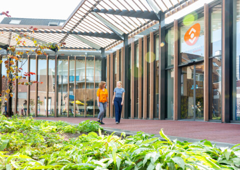 Medewerkers van Synthese voor de bibliotheek