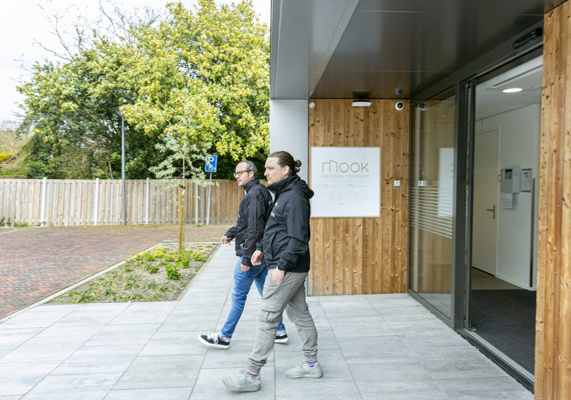 Foto jongerenwerkers bij Medisch Centrum Mook