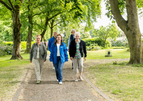 Medewerkers met vrijwilligers